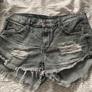 H&M grey jean shorts